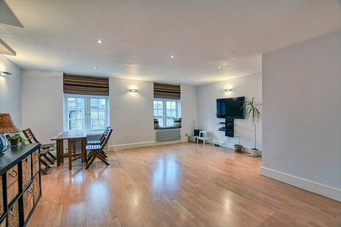 2 Bedroom Flat To Rent In Chequer Street, London, EC1Y