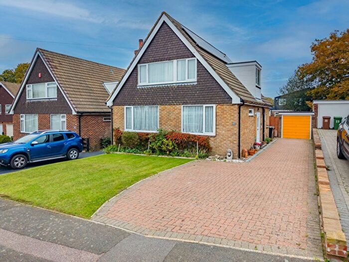 3 Bedroom Detached House For Sale In Leneda Drive, Tunbridge Wells, TN2