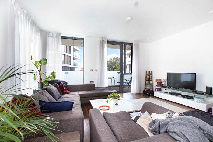 4 Bedroom Apartment To Rent In Sitka House, Quebec Way, London, SE16