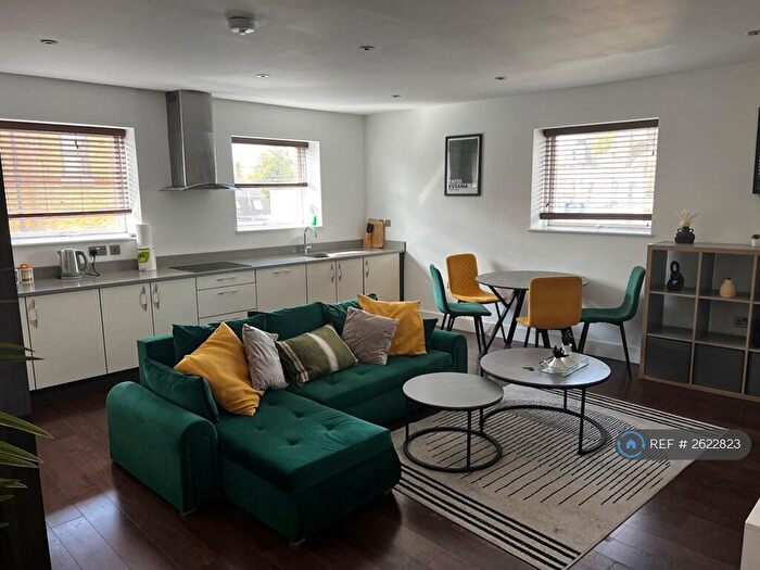 2 Bedroom Flat To Rent In Hamley Lodge, London, SE15