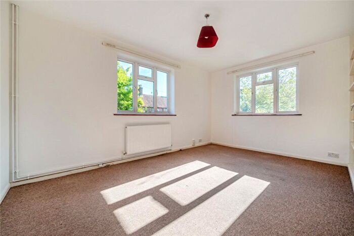 5 Bedroom Detached House To Rent In Church Street, Alton, Hampshire, GU34