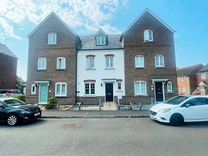 4 Bedroom Terraced House To Rent In Foxwood Avenue, Angmering, Littlehampton, West Sussex, BN16
