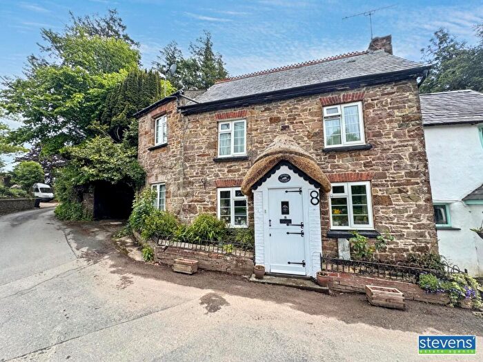 3 Bedroom Semi Detached House For Sale In Hatherleigh, Okehampton, Devon, EX20