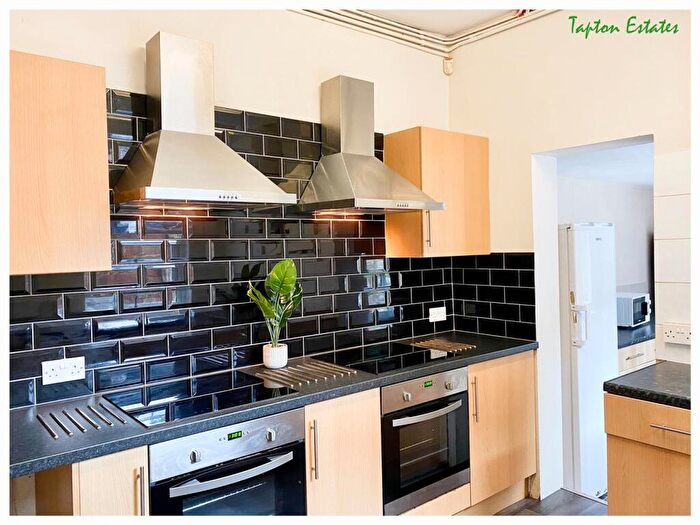 7 Bedroom Terraced House To Rent In Rossington Road, Hunters Bar, S11