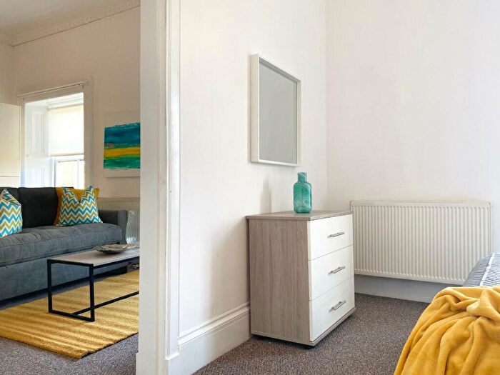 1 Bedroom Flat To Rent In Flat /, Crown Circus, Glasgow, G12