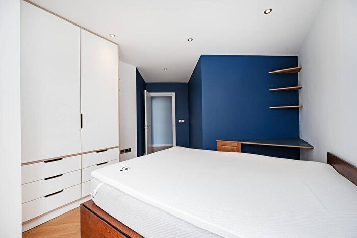 1 Bedroom Flat To Rent In Esker Place, Hackney, London, E2