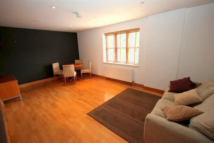 1 Bedroom Apartment To Rent In Kingsley Mews, Wapping Lane, E1W