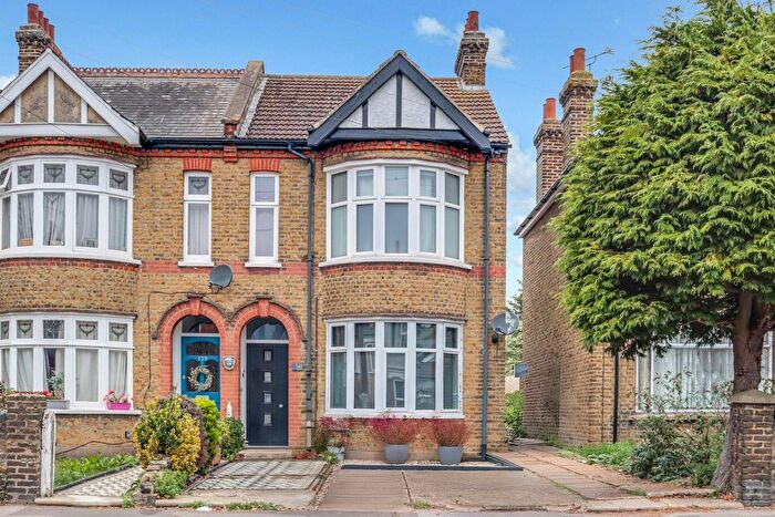 1 Bedroom Flat For Sale In High Street, Shoeburyness, SS3