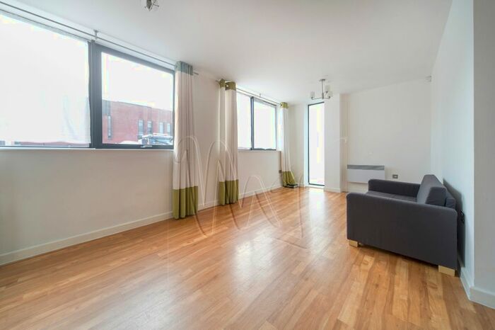 2 Bedroom Flat To Rent In George Street, Birmingham, B3