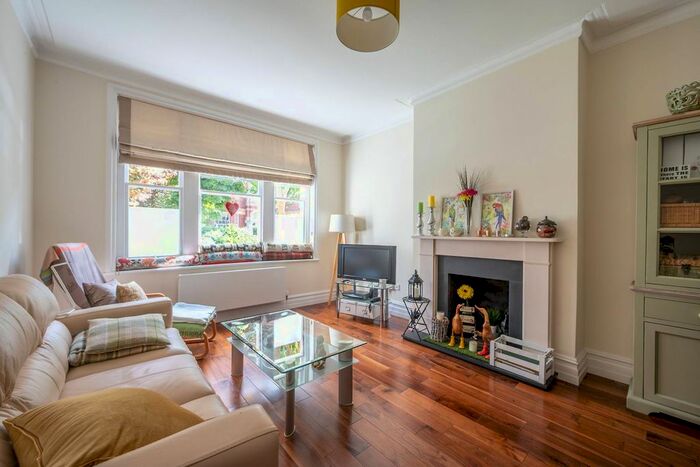 2 Bedroom Flat To Rent In Riverview Gardens, Castelnau, London, SW13