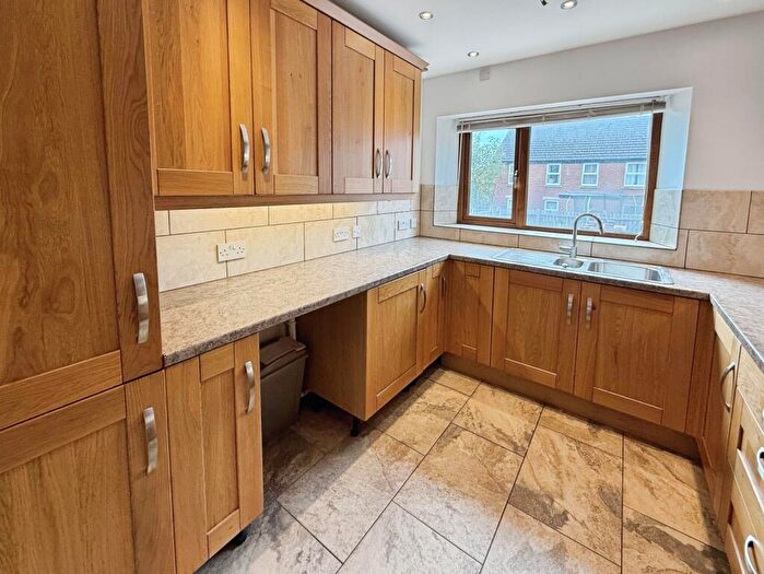 4 Bedroom Terraced House To Rent In Deepdale Road, Rotherham, South Yorkshire, S61