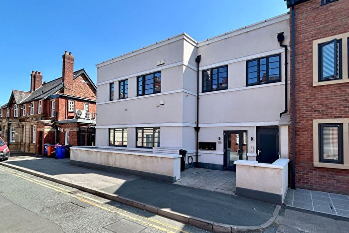 1 Bedroom Flat For Sale In Ashfield Road, Cheadle, SK8