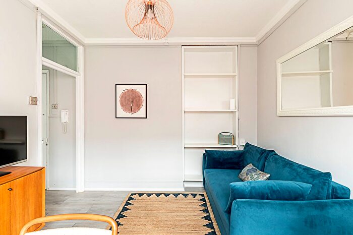 1 Bedroom Flat To Rent In Freshwater Court, Crawford Street, London, W1H