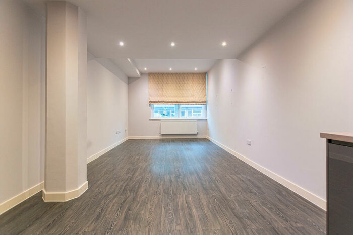 2 Bedroom Flat For Sale In Edmund Street, City Centre, Liverpool, L3