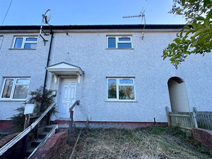 3 Bedroom Terraced House To Rent In Stuart Crescent, Dudley, DY2