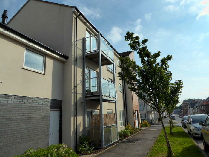 2 Bedroom Apartment To Rent In Eighteen Acre Drive Patchway, BS34