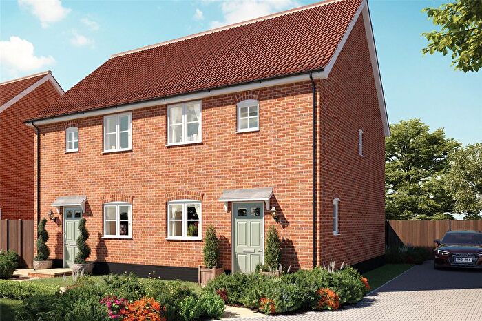 2 Bedroom Semi Detached House For Sale In Roman Way, Halesworth, Suffolk, IP19