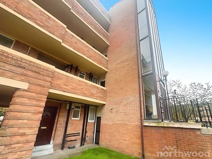 1 Bedroom Flat To Rent In Minster Court, Edge Hill, Liverpool, L7
