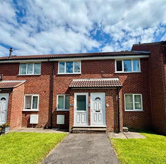2 Bedroom Flat To Rent In Caburn Close, Scarborough, YO12