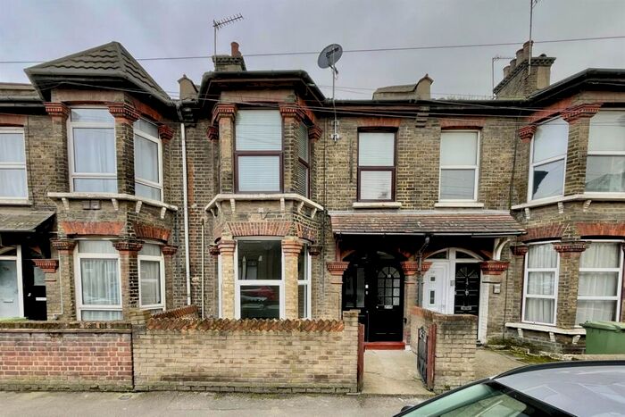 1 Bedroom Flat To Rent In Boxley Street, London, E16