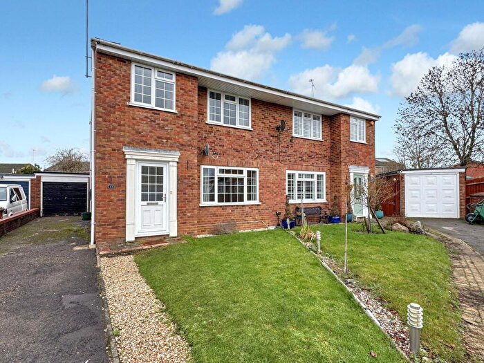 3 Bedroom Semi-Detached House For Sale In Fox Way, Buckingham, MK18