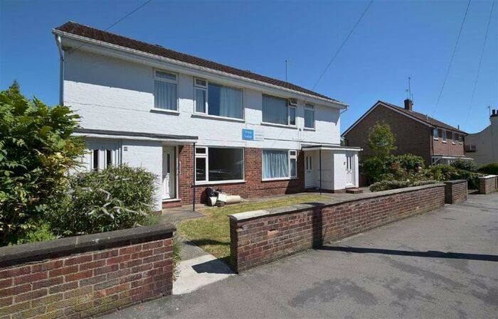 2 Bedroom Flat To Rent In White Lodge, George Street, Cottingham, HU16