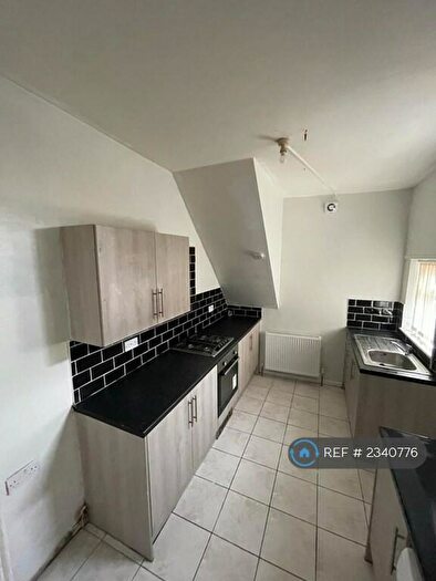 2 Bedroom Flat To Rent In Saltwell Place, Gateshead, NE8