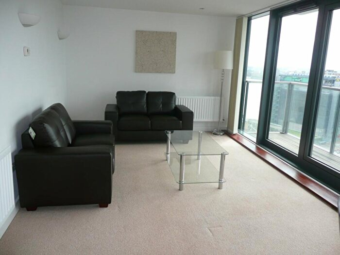 2 Bedroom Apartment To Rent In Blackwall Way, London, E14