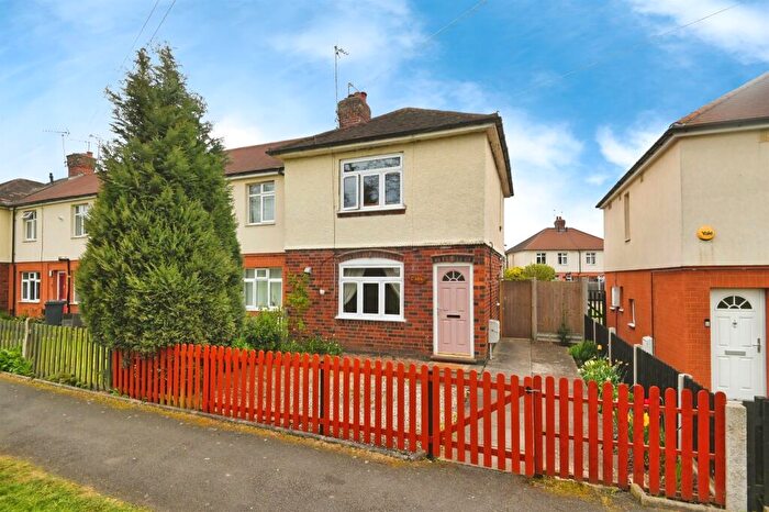 2 Bedroom Semi-Detached House For Sale In Kings Avenue, Atherstone, CV9