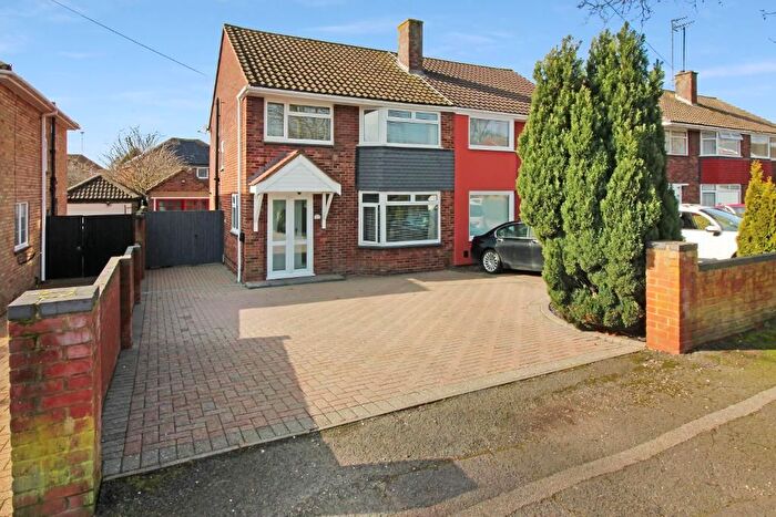 3 Bedroom Semi-Detached House For Sale In Shelly Drive, Bletchley, Milton Keynes, Buckinghamshire, MK3