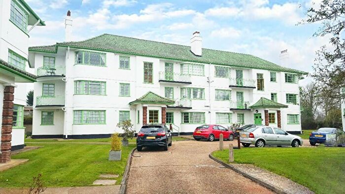 2 Bedroom Apartment To Rent In Capel Gardens, Pinner, HA5