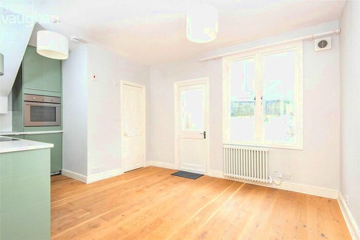 1 Bedroom Flat To Rent In Ewart Street, Brighton, BN2