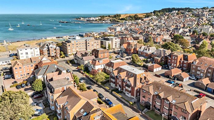 2 Bedroom Apartment For Sale In Cranborne Road, Swanage, BH19