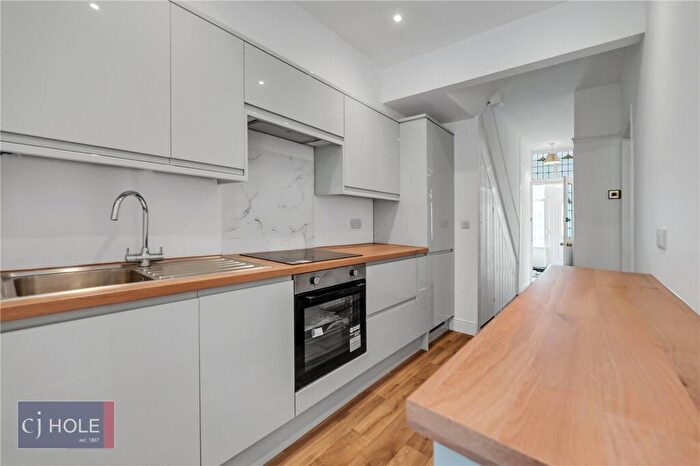 4 Bedroom End Of Terrace House To Rent In Beverley Road, Horfield, Bristol, BS7