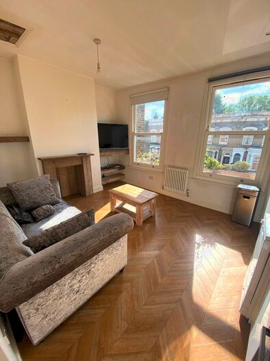 2 Bedroom Flat To Rent In High Road Leytonstone, London, E11