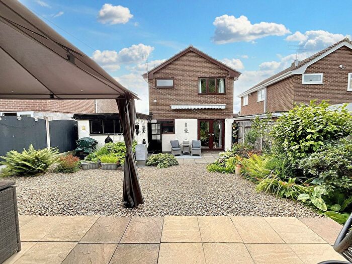 3 Bedroom Detached House For Sale In Beech Close, Cheadle, ST10