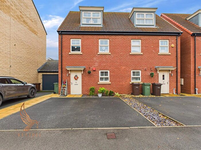 3 Bedroom Semi-Detached House For Sale In Seals Drive, Ackworth, Pontefract, WF7