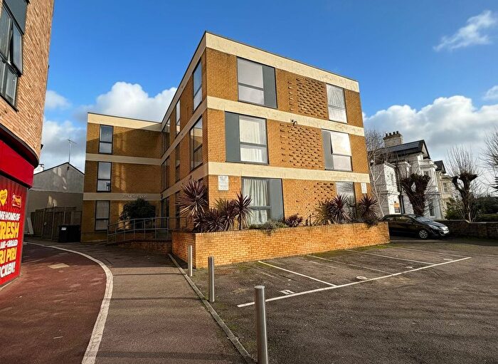 1 Bedroom Flat For Sale In Elwick Road, Ashford, TN23