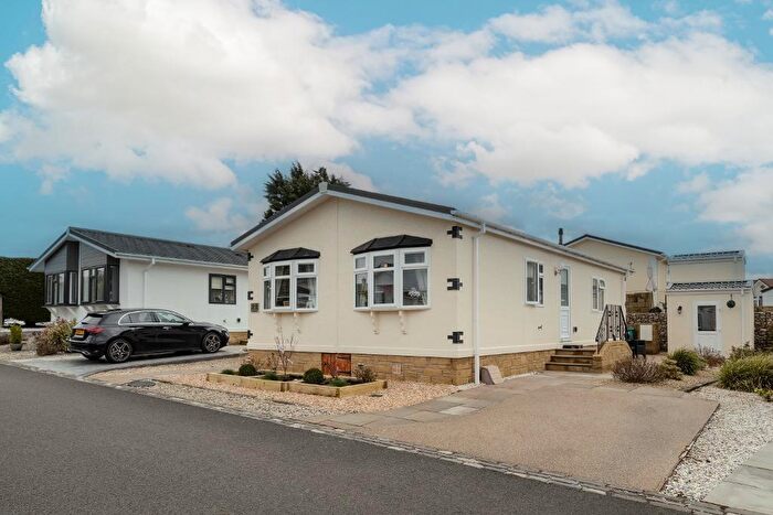 2 Bedroom Park Home For Sale In Deer Ridge Drive, Stepps, North Lanarkshire, G33