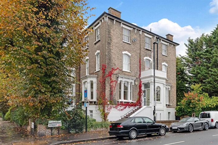 1 Bedroom Flat For Sale In Caversham Road, Kentish Town, NW5