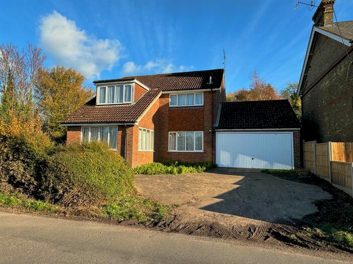 3 Bedroom Detached House To Rent In Stockers Hill, Rodmersham, Sittingbourne, ME9