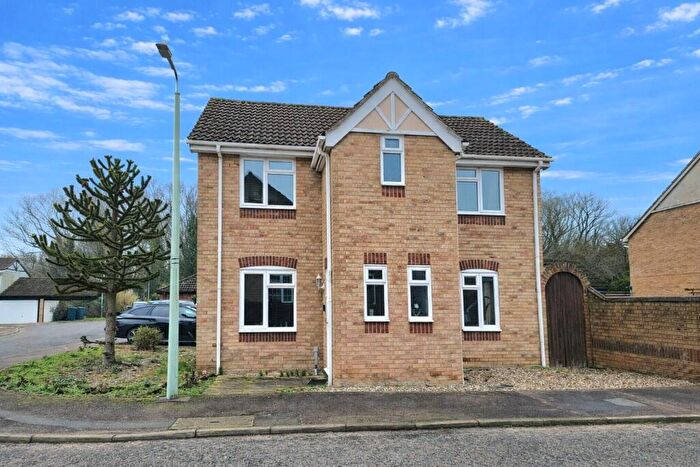 3 Bedroom Detached House For Sale In Weavers Way, Barham, Ipswich, Suffolk, IP6