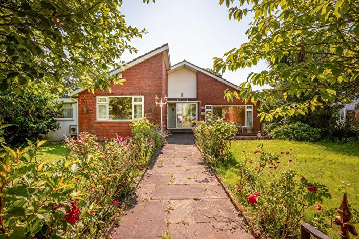 3 Bedroom Detached Bungalow For Sale In New Street, Halsall, L39
