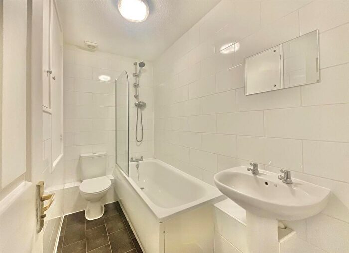 2 Bedroom Terraced House For Sale In Cirencester, GL7