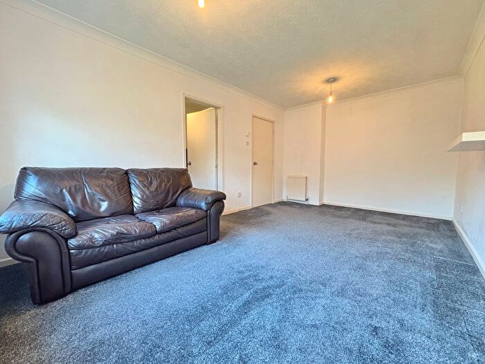 2 Bedroom Flat To Rent In Bridgewater Court, Grove Lane, Headingley, Leeds, LS6