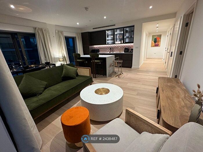 3 Bedroom Flat To Rent In India House, London, E16