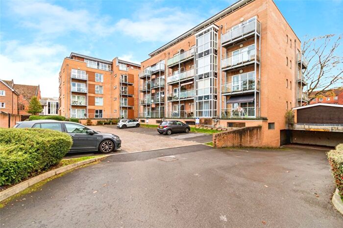 1 Bedroom Flat For Sale In Suttones Place, Banister Park, Southampton, Hampshire, SO15