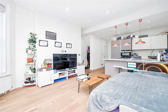 1 Bedroom Flat For Sale In Fordwych Road, London, NW2