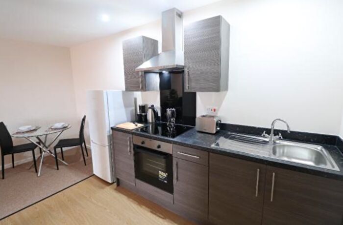 1 Bedroom Flat To Rent In Pellon Lane, Halifax, HX1
