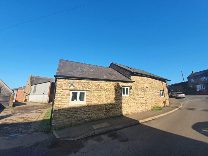 2 Bedroom Barn Conversion To Rent In Bulls Lane, Kings Sutton, Banbury, OX17